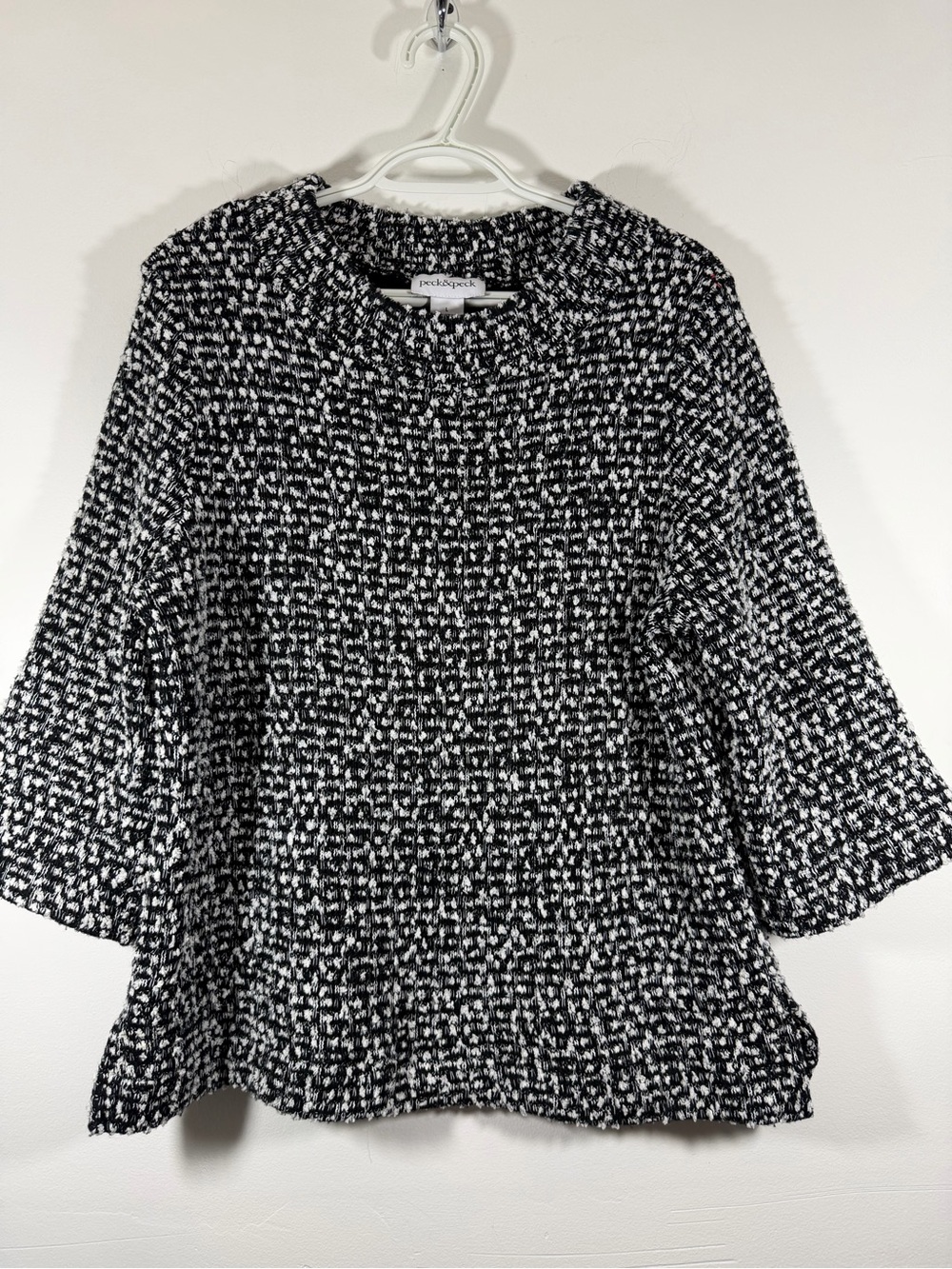 Peck & Peck Black and White Textured Knit Pullover